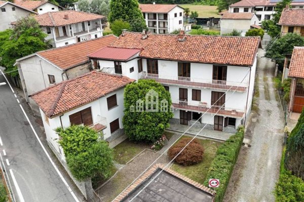 casa indipendente in vendita a Loranzè