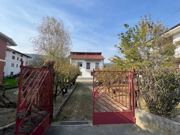 casa indipendente in vendita a Loranzè