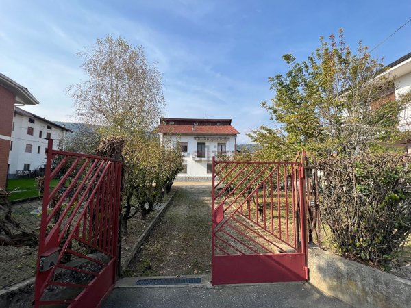 casa indipendente in vendita a Loranzè