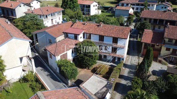 casa indipendente in vendita a Loranzè