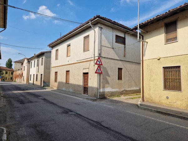 casa semindipendente in vendita a Corteolona e Genzone in zona Genzone