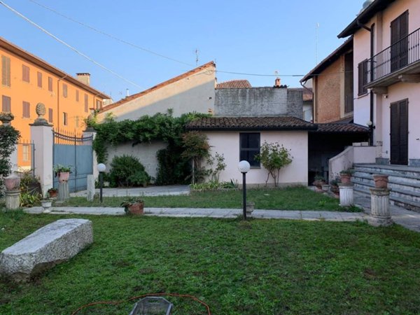 casa indipendente in vendita a Corteolona e Genzone in zona Corteolona