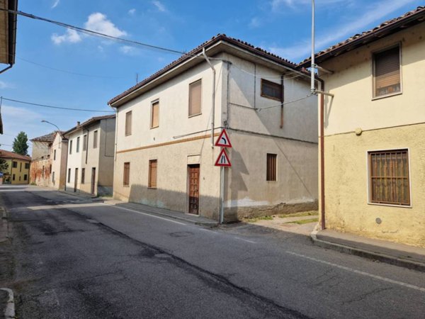 casa semindipendente in vendita a Corteolona e Genzone in zona Genzone