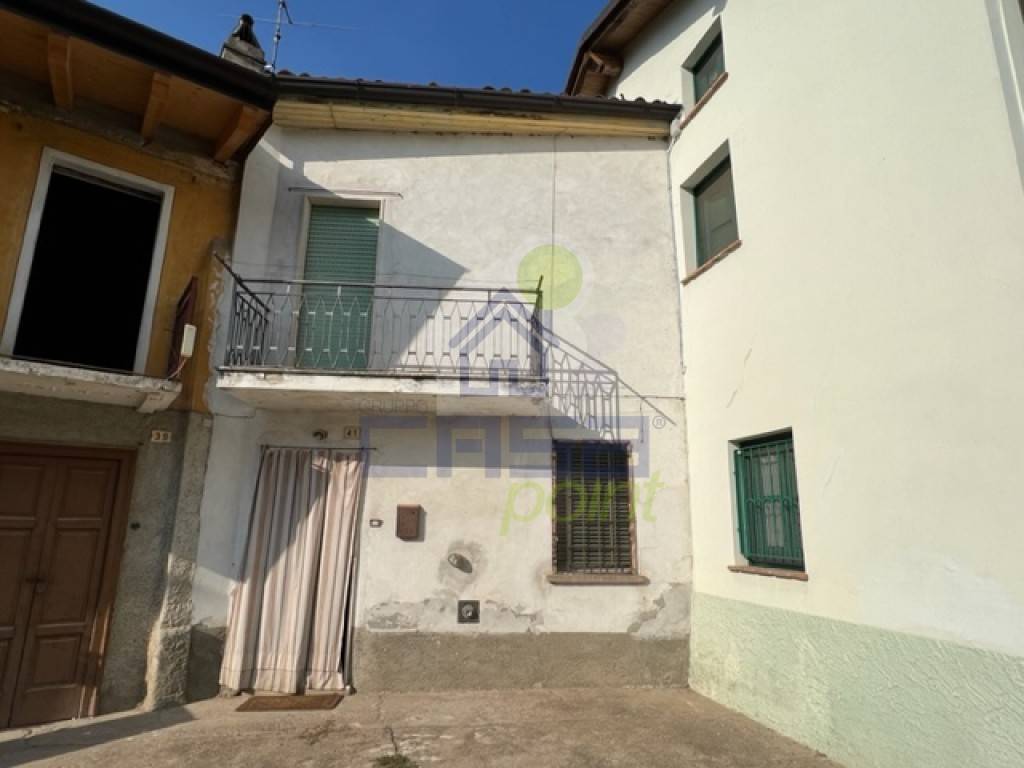 casa indipendente in vendita a Corteolona e Genzone