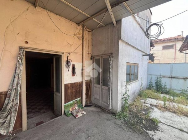 casa indipendente in vendita a Corteolona e Genzone in zona Genzone
