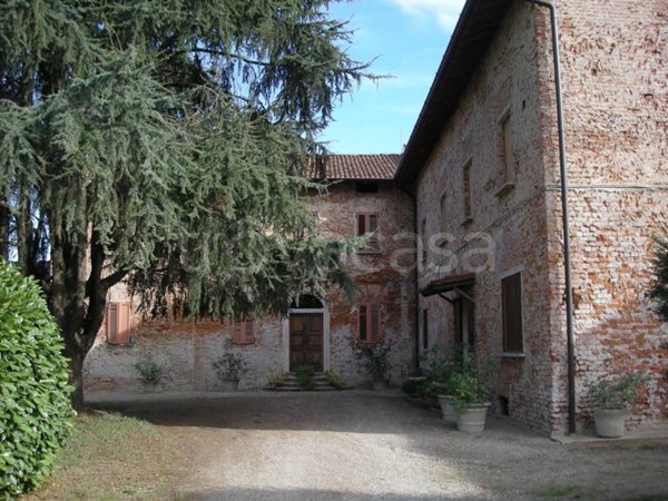casa indipendente in vendita a Corteolona e Genzone in zona Genzone