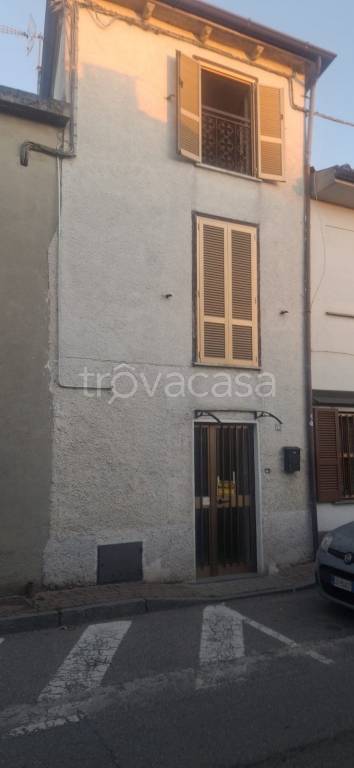 casa indipendente in vendita a Corteolona e Genzone in zona Corteolona