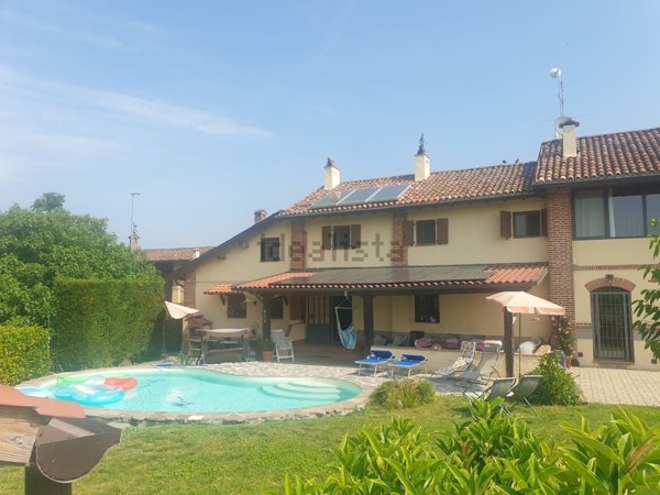 casa indipendente in vendita a Corteolona e Genzone