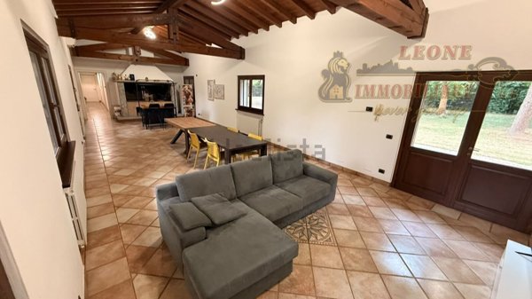 casa indipendente in vendita a Corteolona e Genzone in zona Genzone