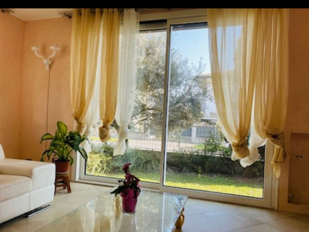 casa indipendente in vendita a Corteolona e Genzone in zona Corteolona