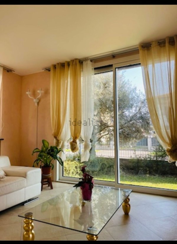 casa indipendente in vendita a Corteolona e Genzone in zona Corteolona