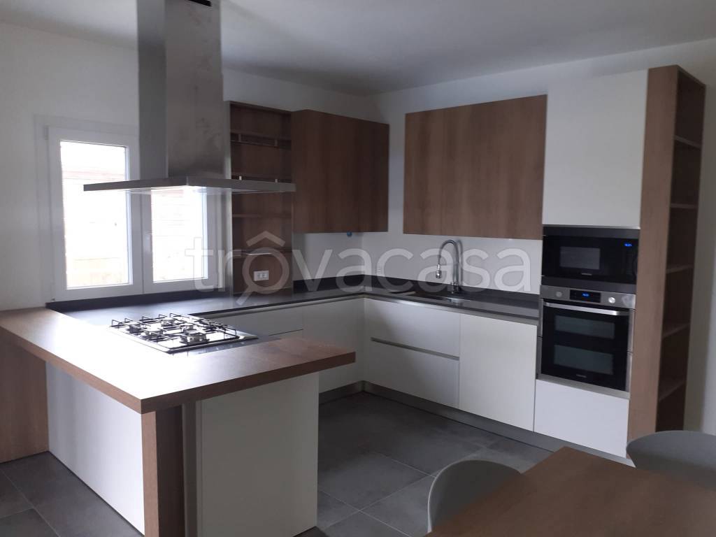 casa indipendente in vendita a Colli Verdi