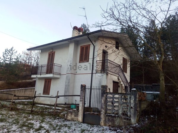 casa indipendente in vendita a Colli Verdi