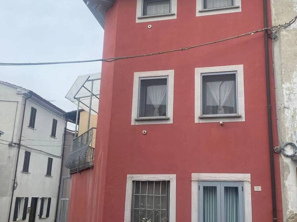 casa indipendente in vendita a Colli Verdi in zona Pometo