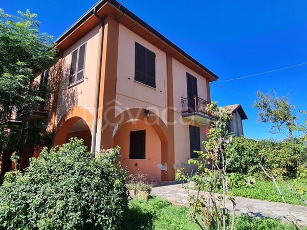 casa indipendente in vendita a Colli Verdi