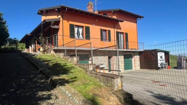 casa indipendente in vendita a Colli Verdi
