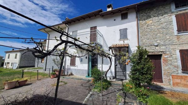 casa indipendente in vendita a Colli Verdi