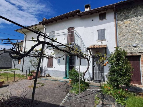 casa indipendente in vendita a Colli Verdi
