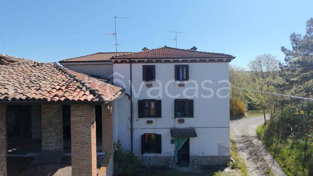 casa indipendente in vendita a Colli Verdi