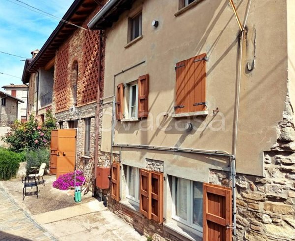 casa indipendente in vendita a Colli Verdi in zona Ruino