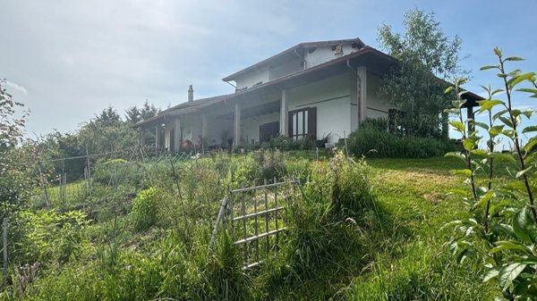 casa indipendente in vendita a Colli Verdi