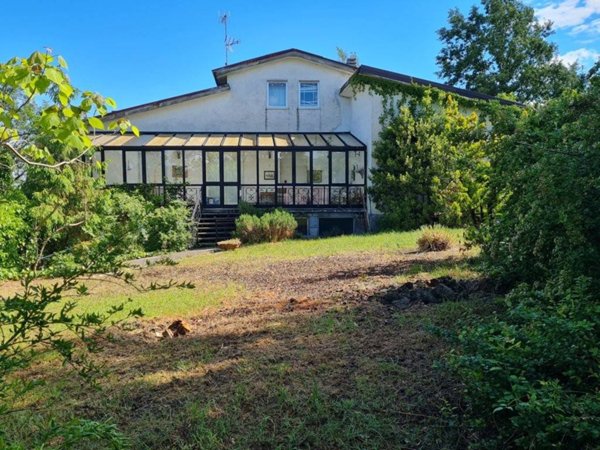 casa indipendente in vendita a Colli Verdi