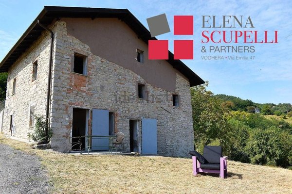 casale in vendita a Colli Verdi