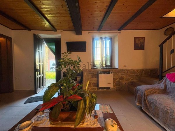 casa indipendente in vendita a Colli Verdi