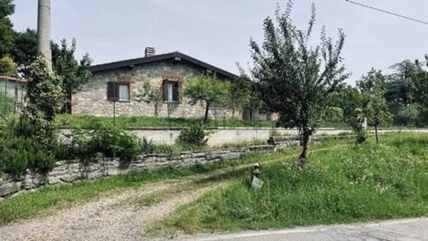 casa indipendente in vendita a Colli Verdi
