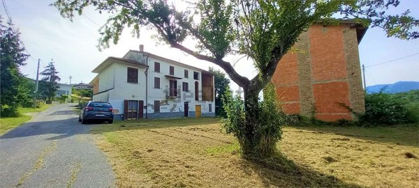 casale in vendita a Colli Verdi in zona Valverde
