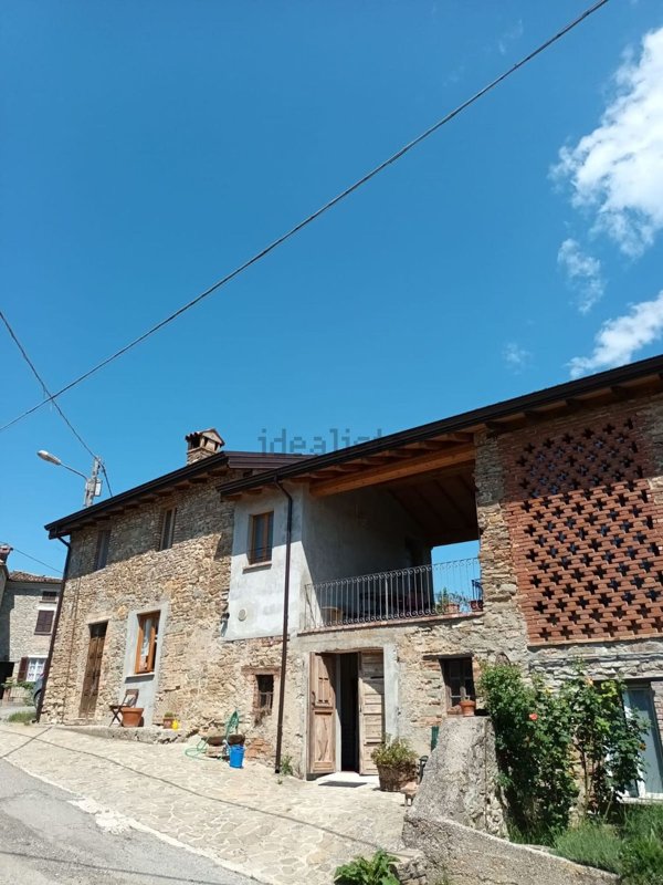 casa indipendente in vendita a Colli Verdi in zona Ruino