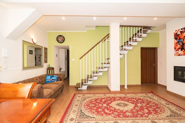 casa indipendente in vendita a Colli Verdi in zona Valverde