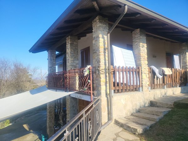 casa indipendente in vendita a Colli Verdi