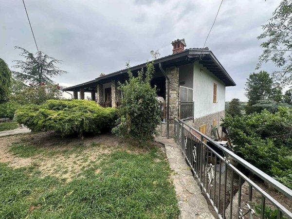 casa indipendente in vendita a Colli Verdi