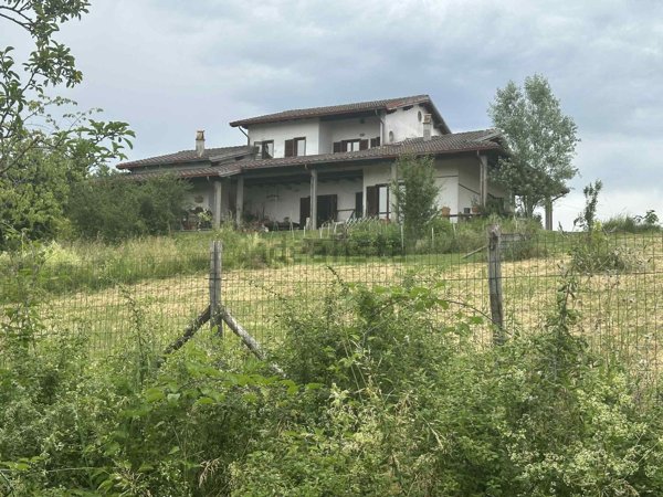 casa indipendente in vendita a Colli Verdi