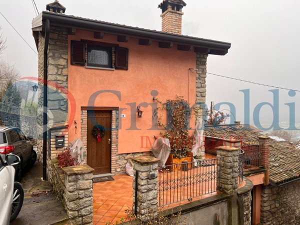 casa indipendente in vendita a Colli Verdi