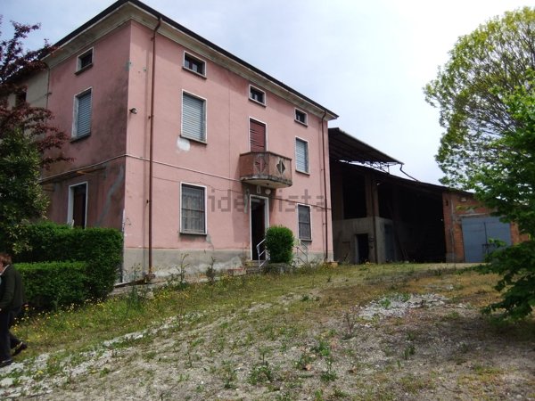 appartamento in vendita a Colli Verdi in zona Ruino