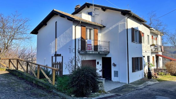 appartamento in vendita a Colli Verdi in zona Canevino