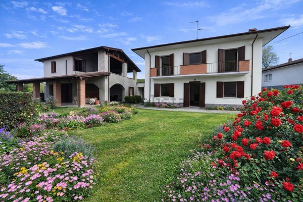 casa indipendente in vendita a Colli Verdi