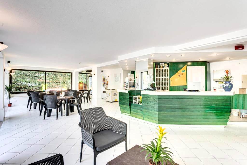 negozio in vendita a Colli Verdi in zona Valverde