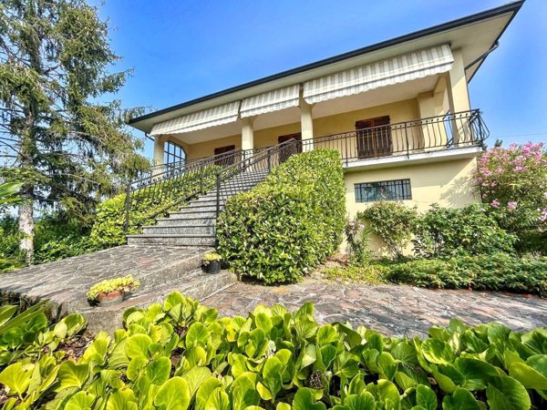 casa indipendente in vendita a Colli Verdi in zona Canevino