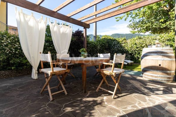casa indipendente in vendita a Colli Verdi in zona Valverde