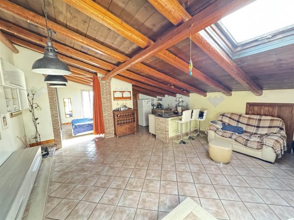 appartamento in vendita a Colli Verdi in zona Valverde