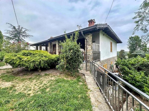 casa indipendente in vendita a Colli Verdi