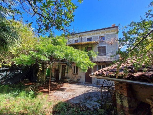casa indipendente in vendita a Colli Verdi in zona Ca del Matto