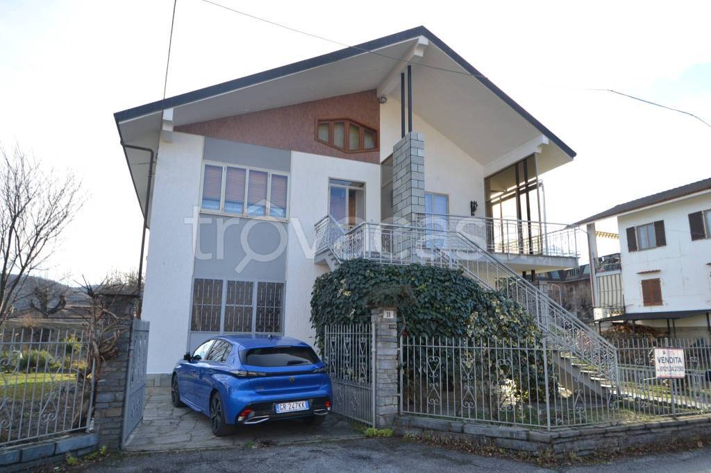 casa indipendente in vendita a Luserna San Giovanni in zona San Giovanni