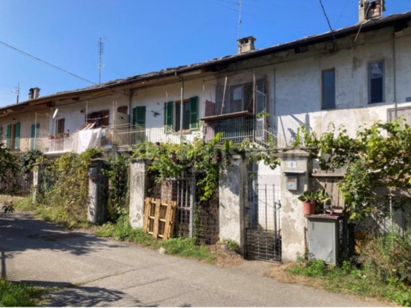 appartamento in vendita a Luserna San Giovanni in zona San Giovanni
