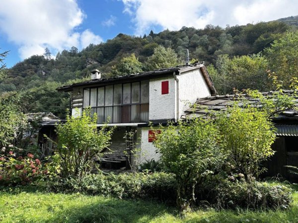 casa indipendente in vendita a Luserna San Giovanni in zona Luserna