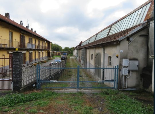 locale di sgombero in vendita a Luserna San Giovanni in zona Luserna