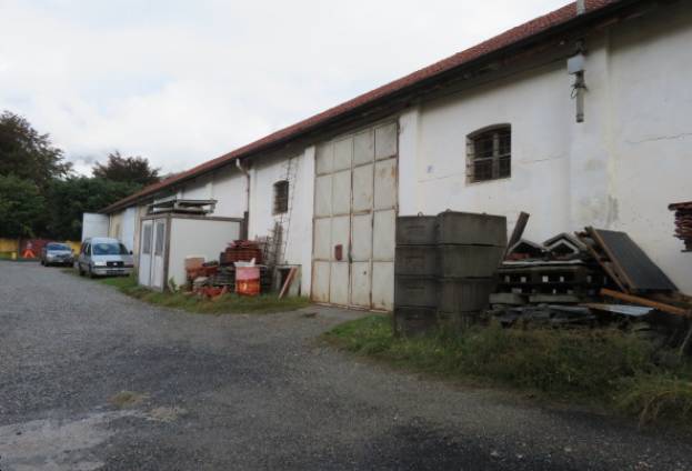 locale di sgombero in vendita a Luserna San Giovanni